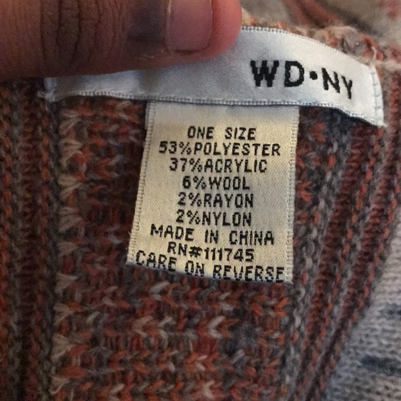 Poncho knit - Picture 2 of 2